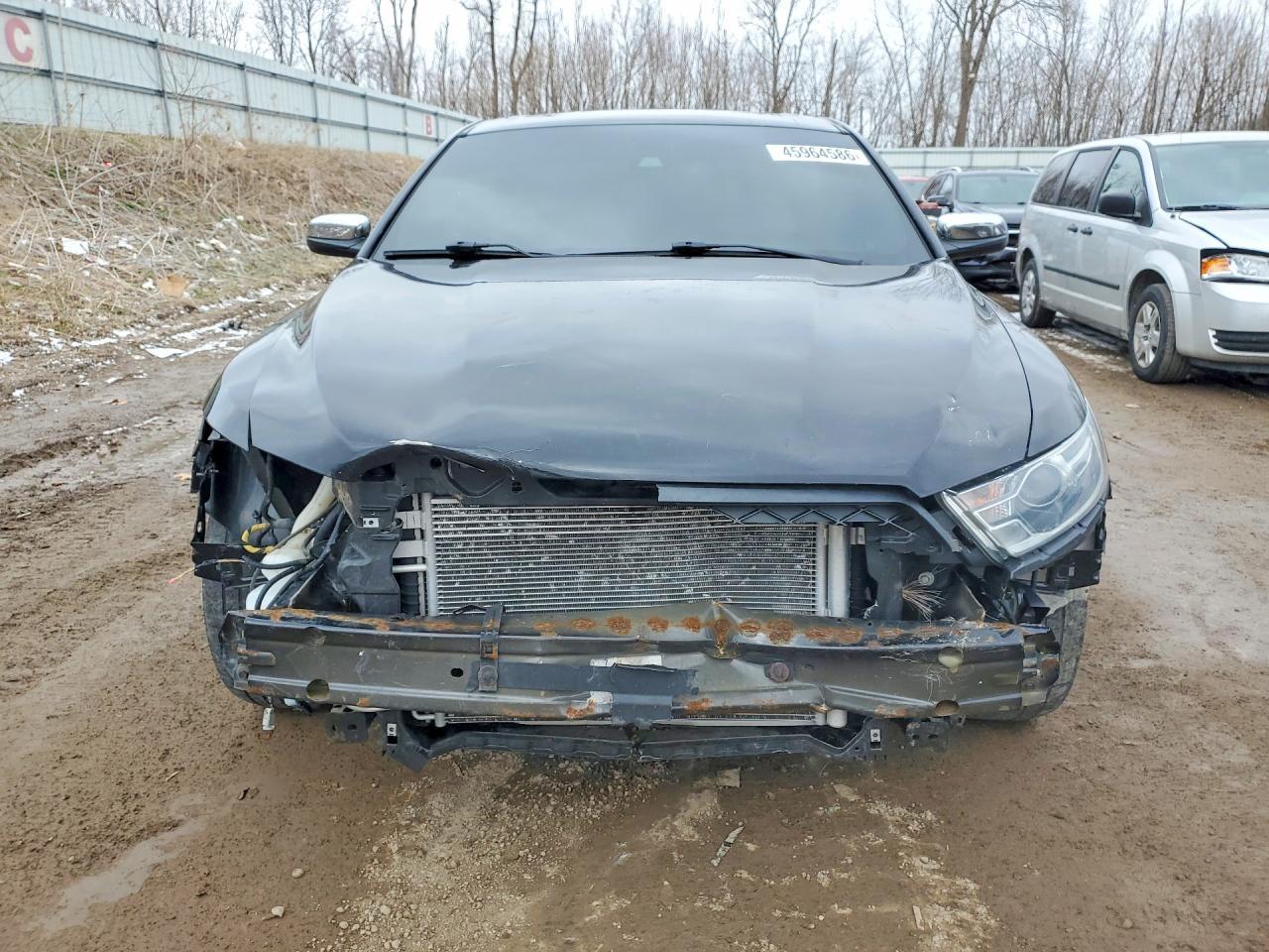 2018 Ford Taurus Limited - Image 5