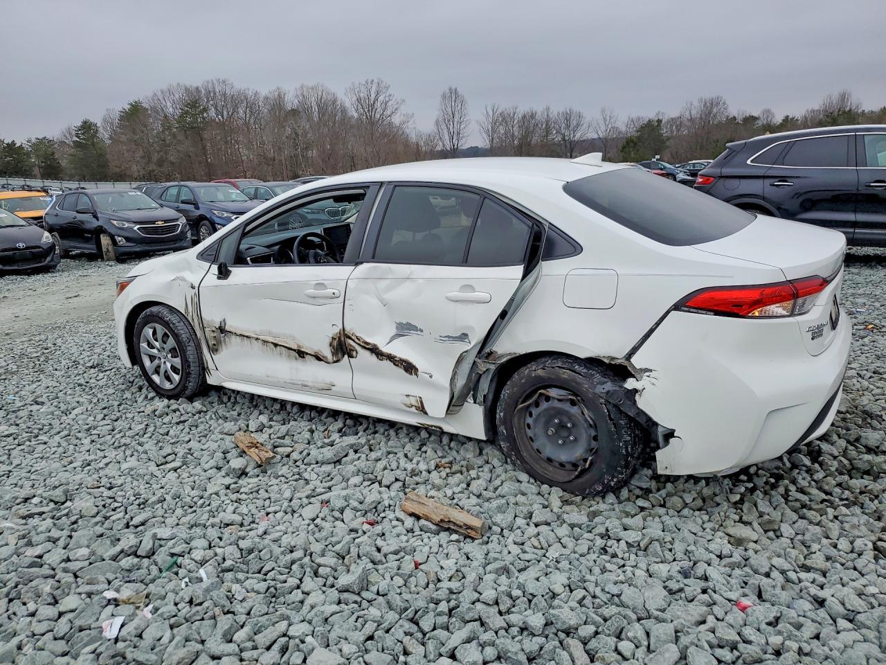 2021 Toyota Corolla Le - Image 2