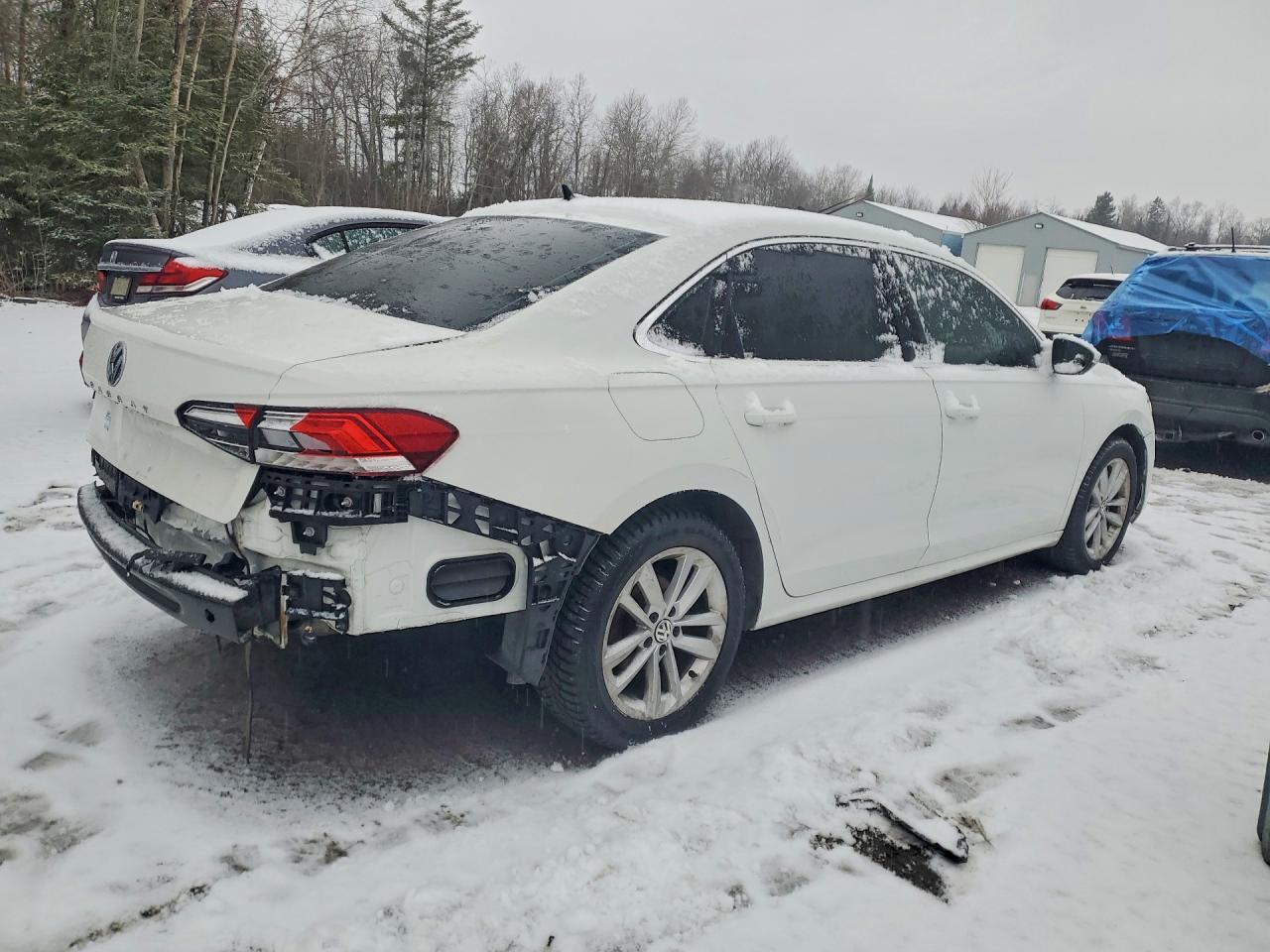 2021 Volkswagen Passat Highline - Фото 3
