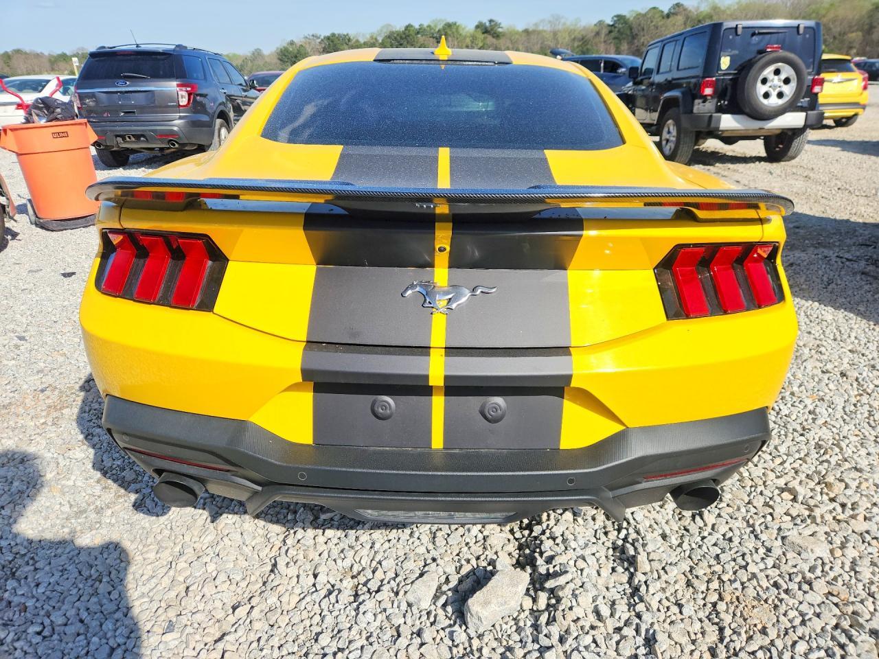 2024 Ford Mustang - Фото 6