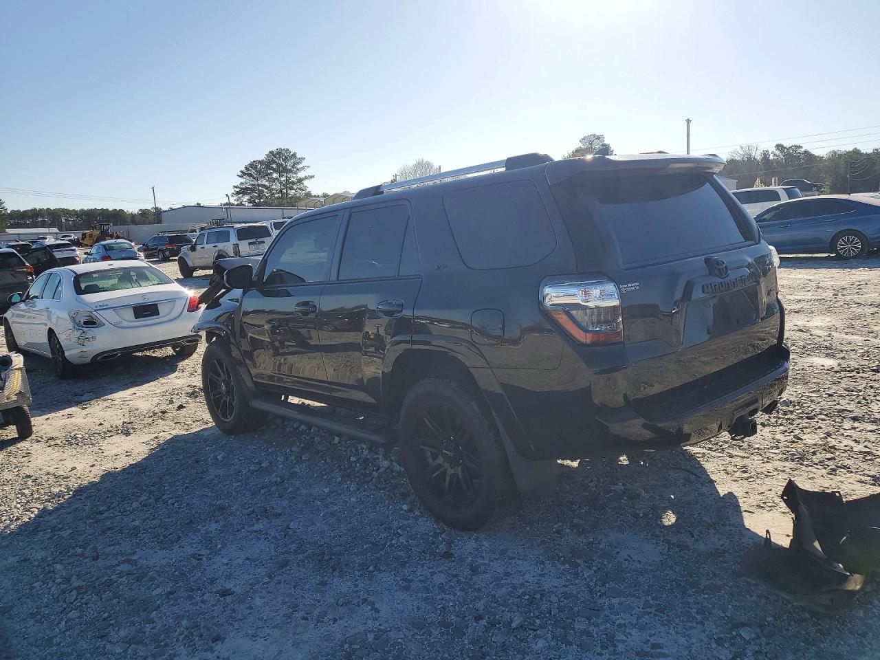 2022 Toyota 4Runner Sr5 - Image 2