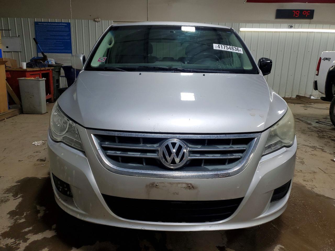 2010 Volkswagen Routan Se - Фото 5