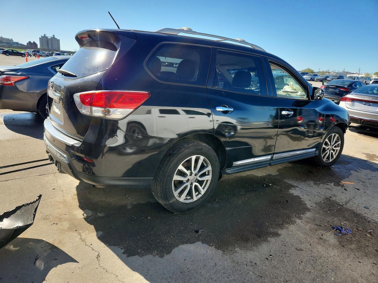 2015 Nissan Pathfinder Sl - Image 3