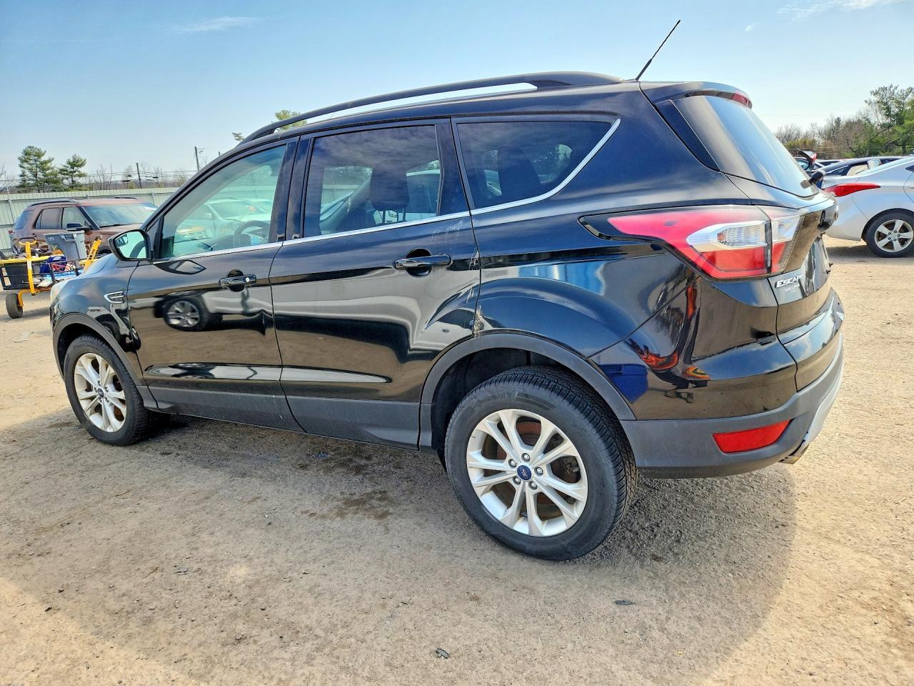 2018 Ford Escape - Фото 2