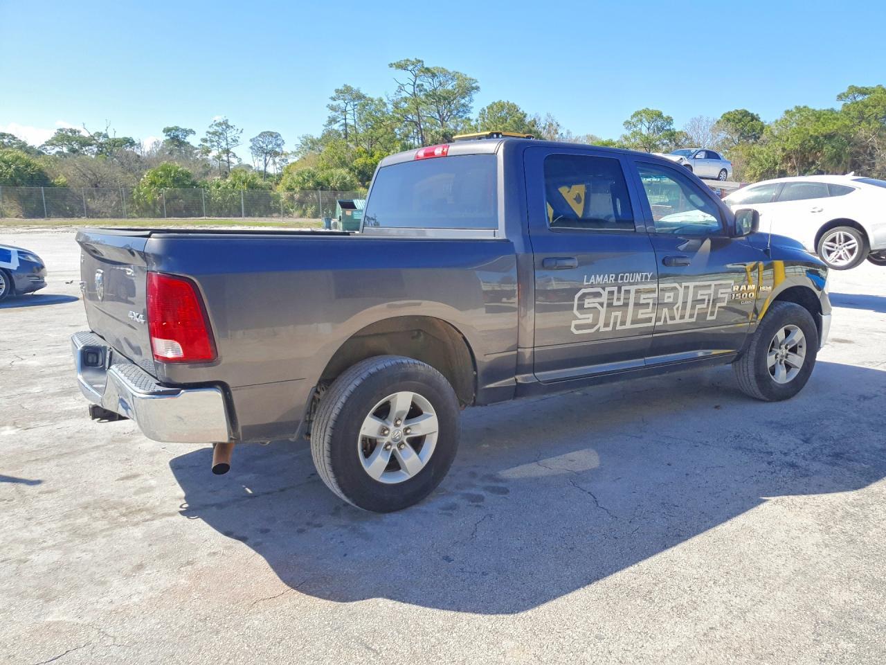 2019 Ram 1500 Classic Tradesman - Image 3