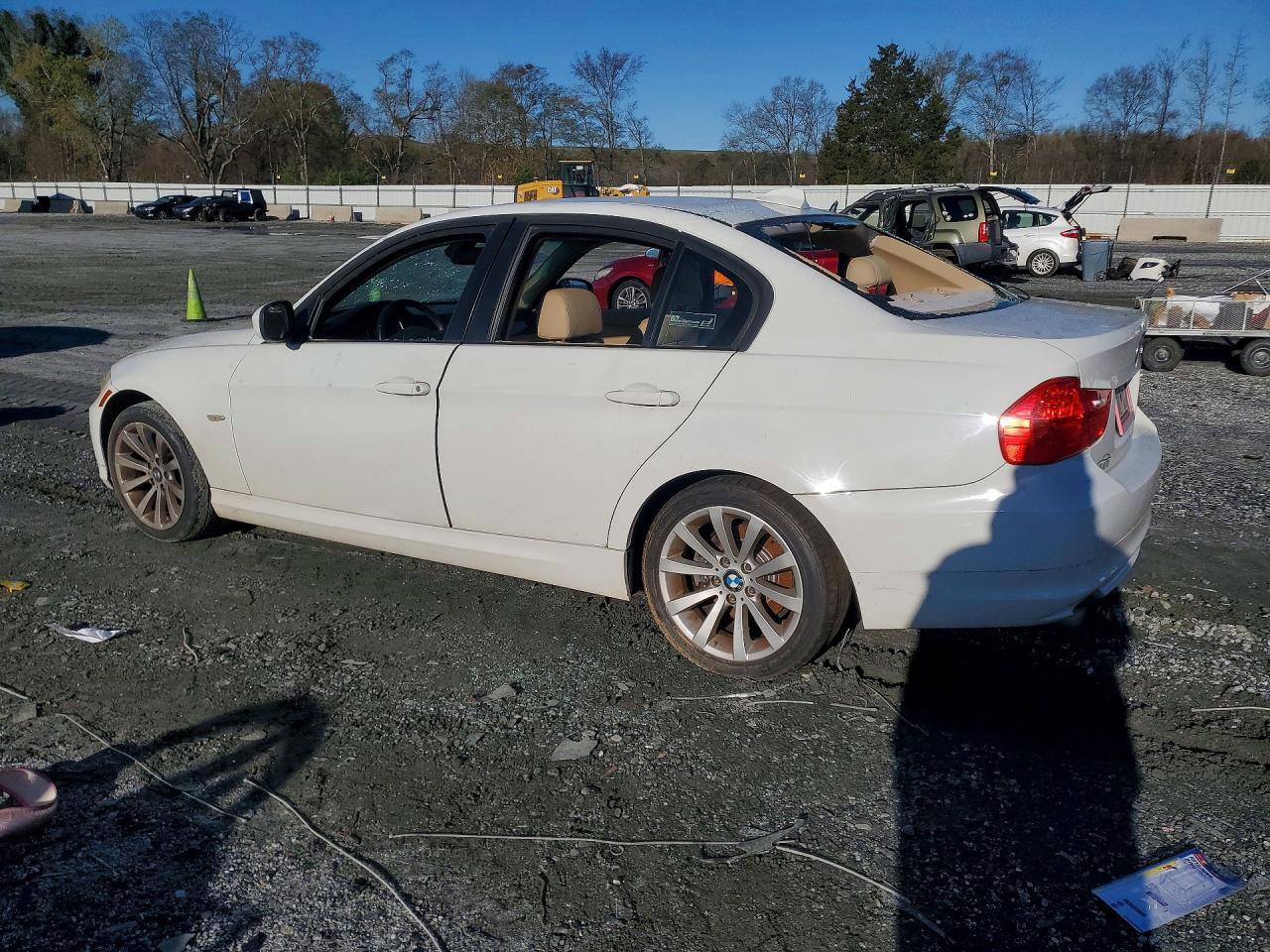 2011 BMW 328 I - Фото 2