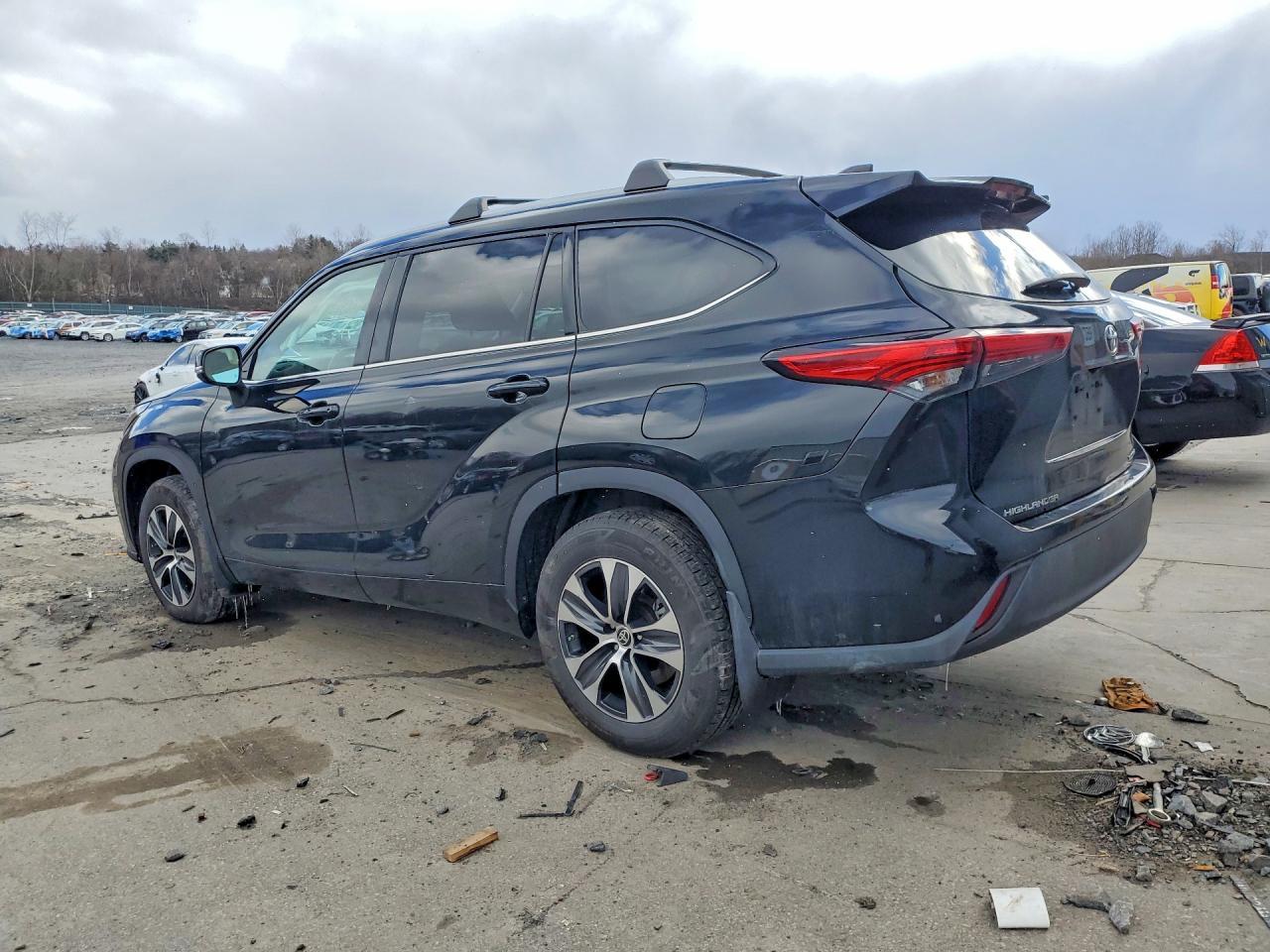 2022 Toyota Highlander Xle - Фото 2