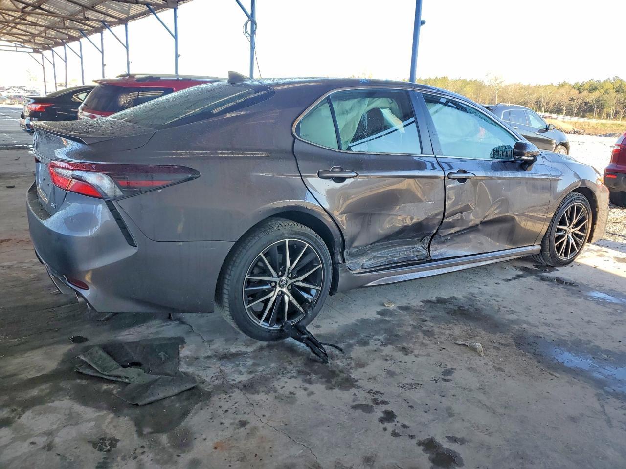2023 Toyota Camry Se - Фото 3
