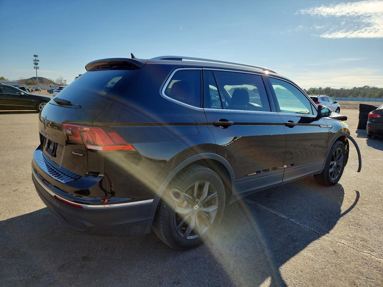 2024 Volkswagen Tiguan Se - Фото 3