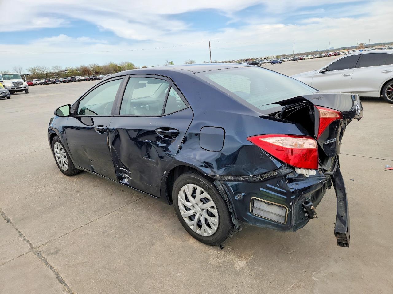 2019 Toyota Corolla Le - Фото 2
