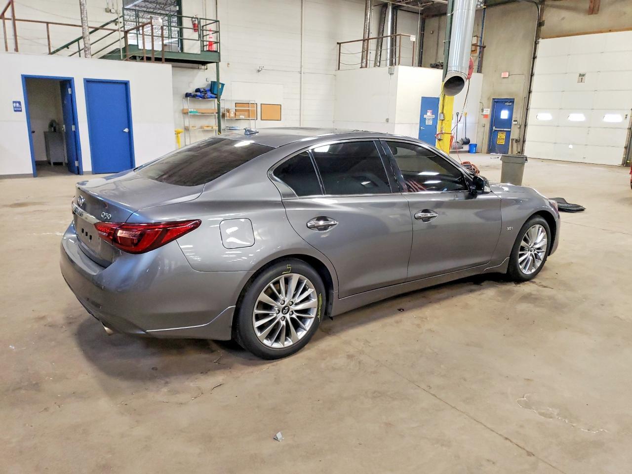 2019 Infiniti Q50 3.0T Luxe - Фото 3