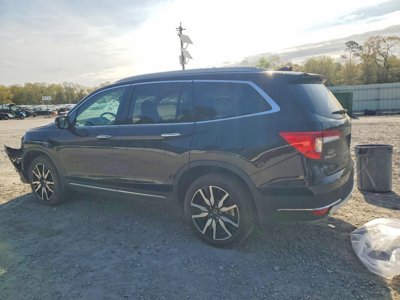 2021 Honda Pilot Elite - Фото 2