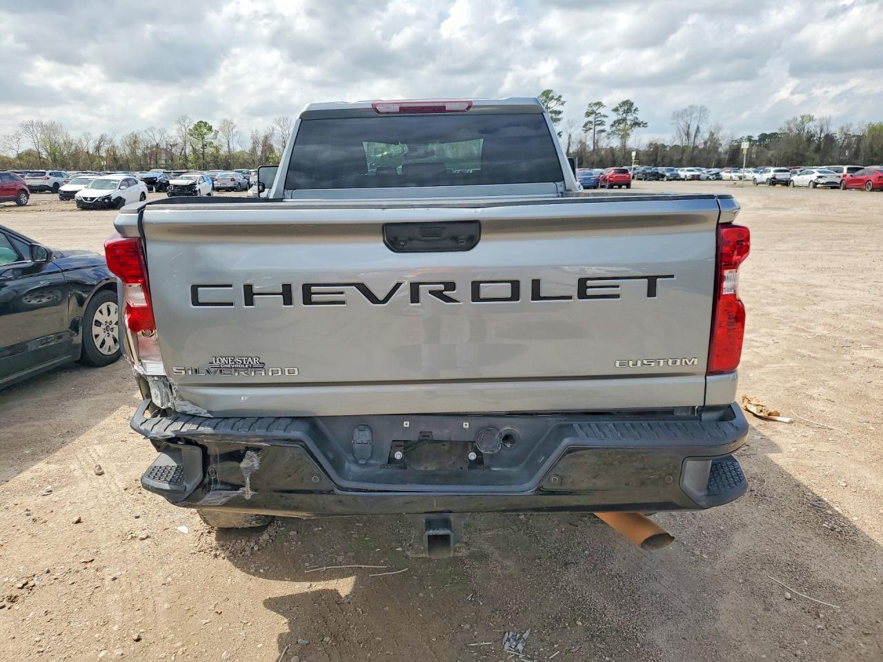 2024 Chevrolet Silverado K2500 Custom - Image 6