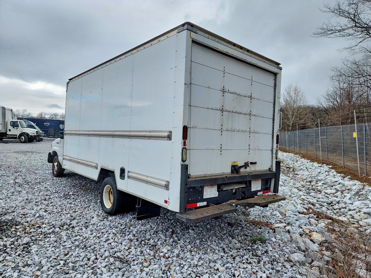 2015 Ford E350 Box Truck - Image 2