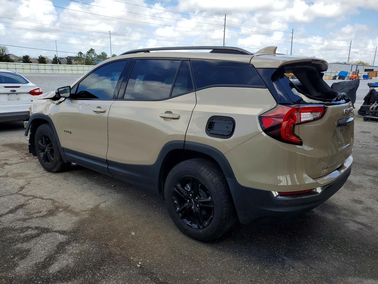 2022 GMC Terrain At4 - Фото 2