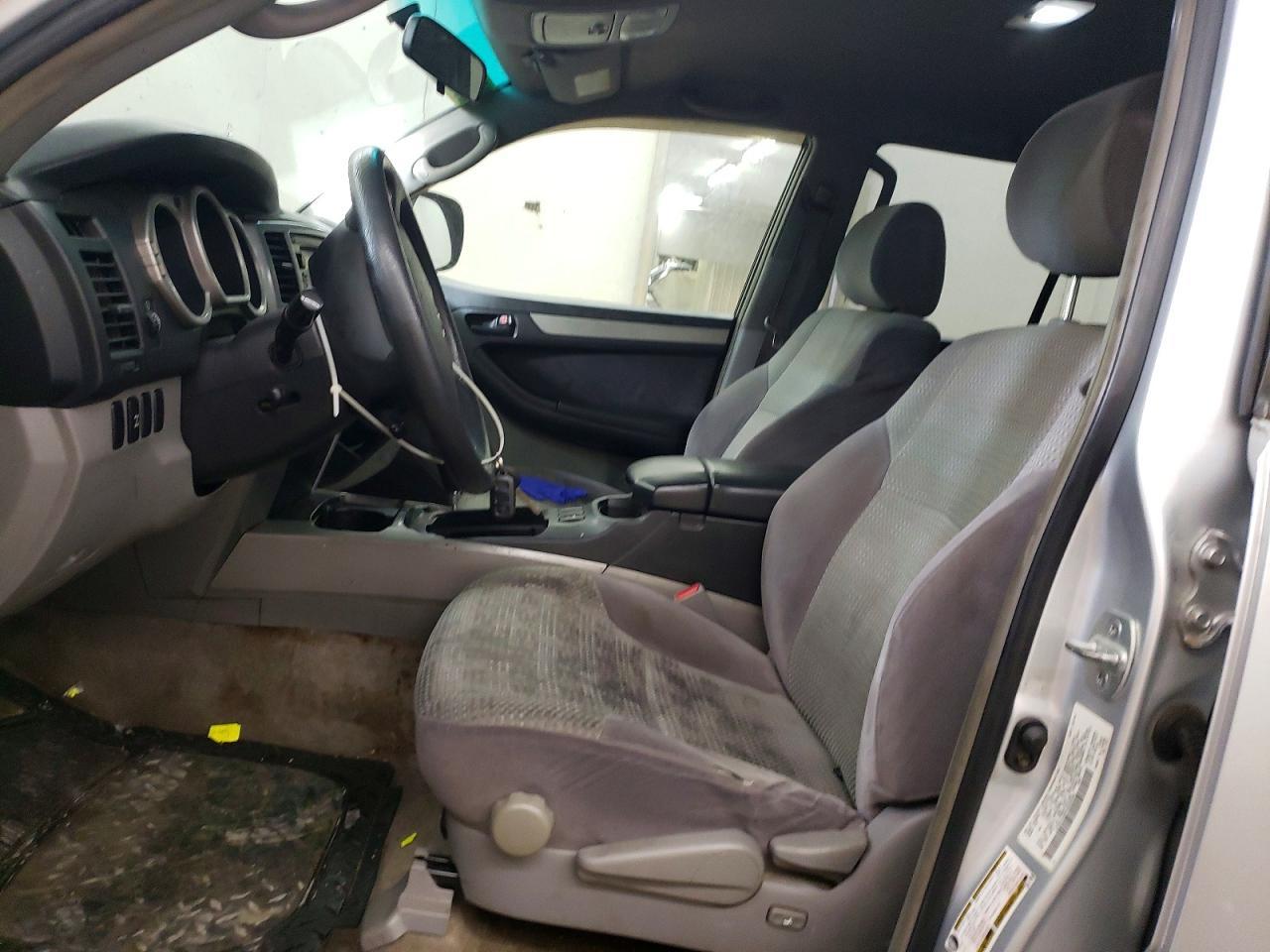 2004 Toyota 4Runner Sr5 - Image 7