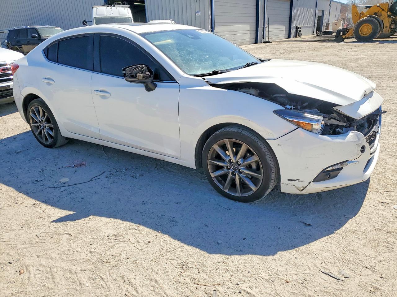 2018 Mazda 3 Grand Touring - Image 4