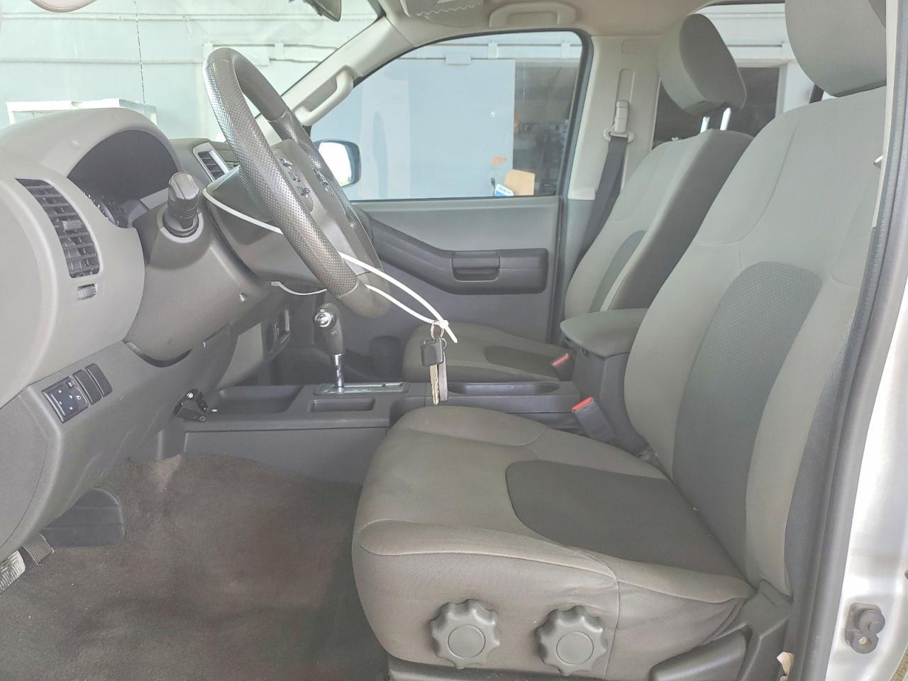2014 Nissan Xterra S - Фото 7