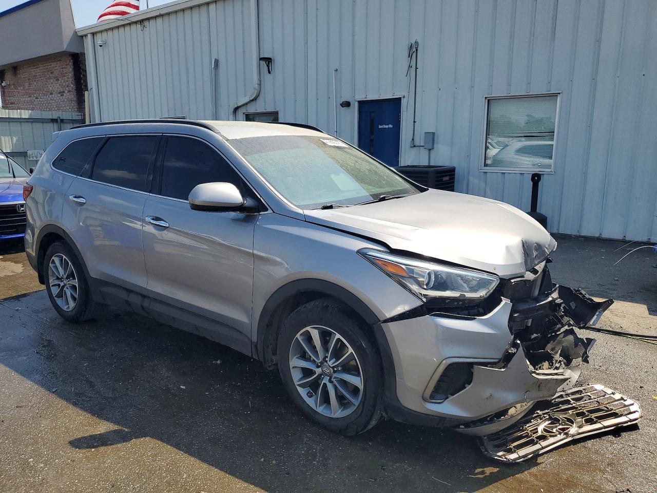 2018 Hyundai Santa Fe Se - Фото 4