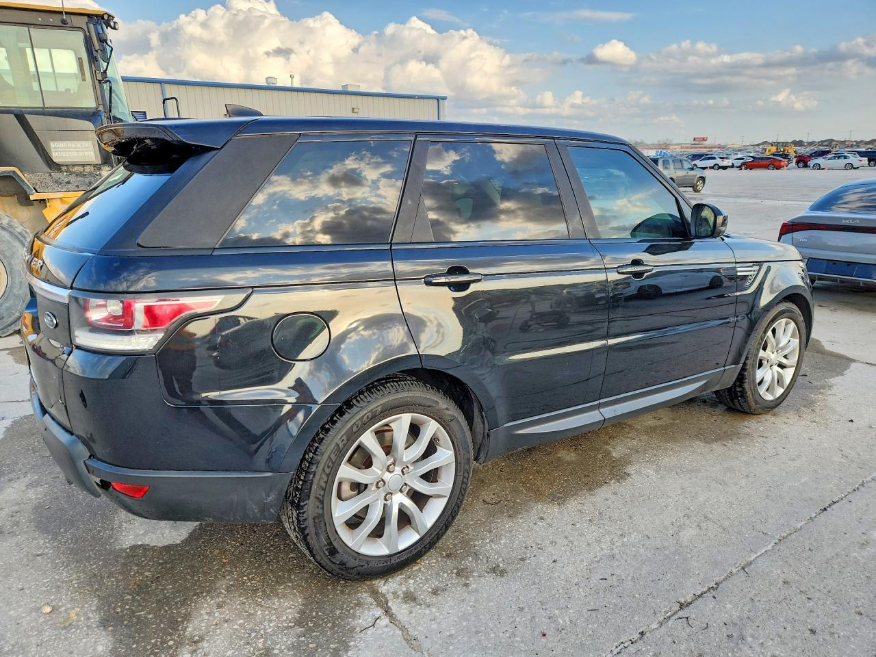 2017 Land Rover Range Rover Sport Hse - Image 3