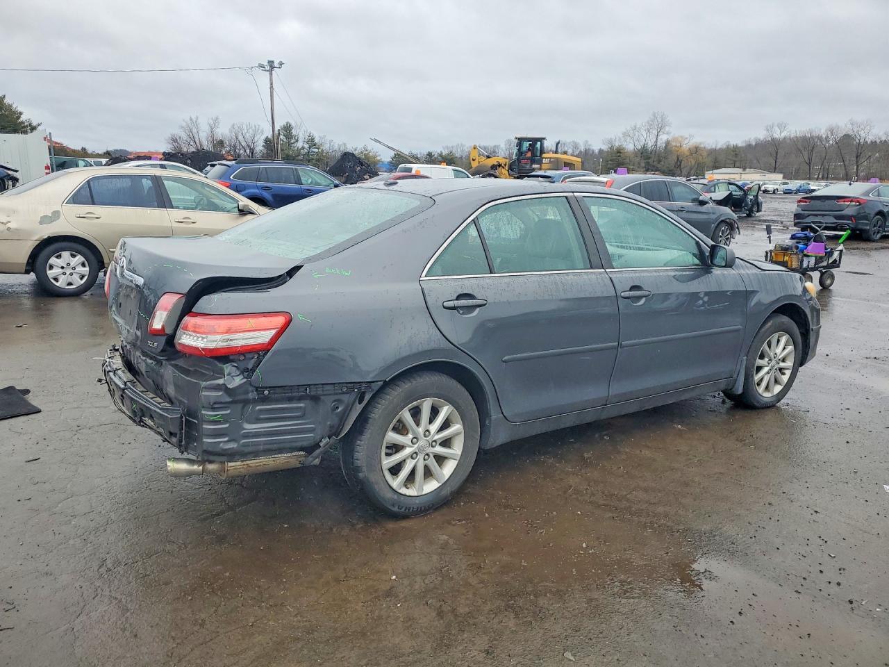 2010 Toyota Camry Xle - Фото 3