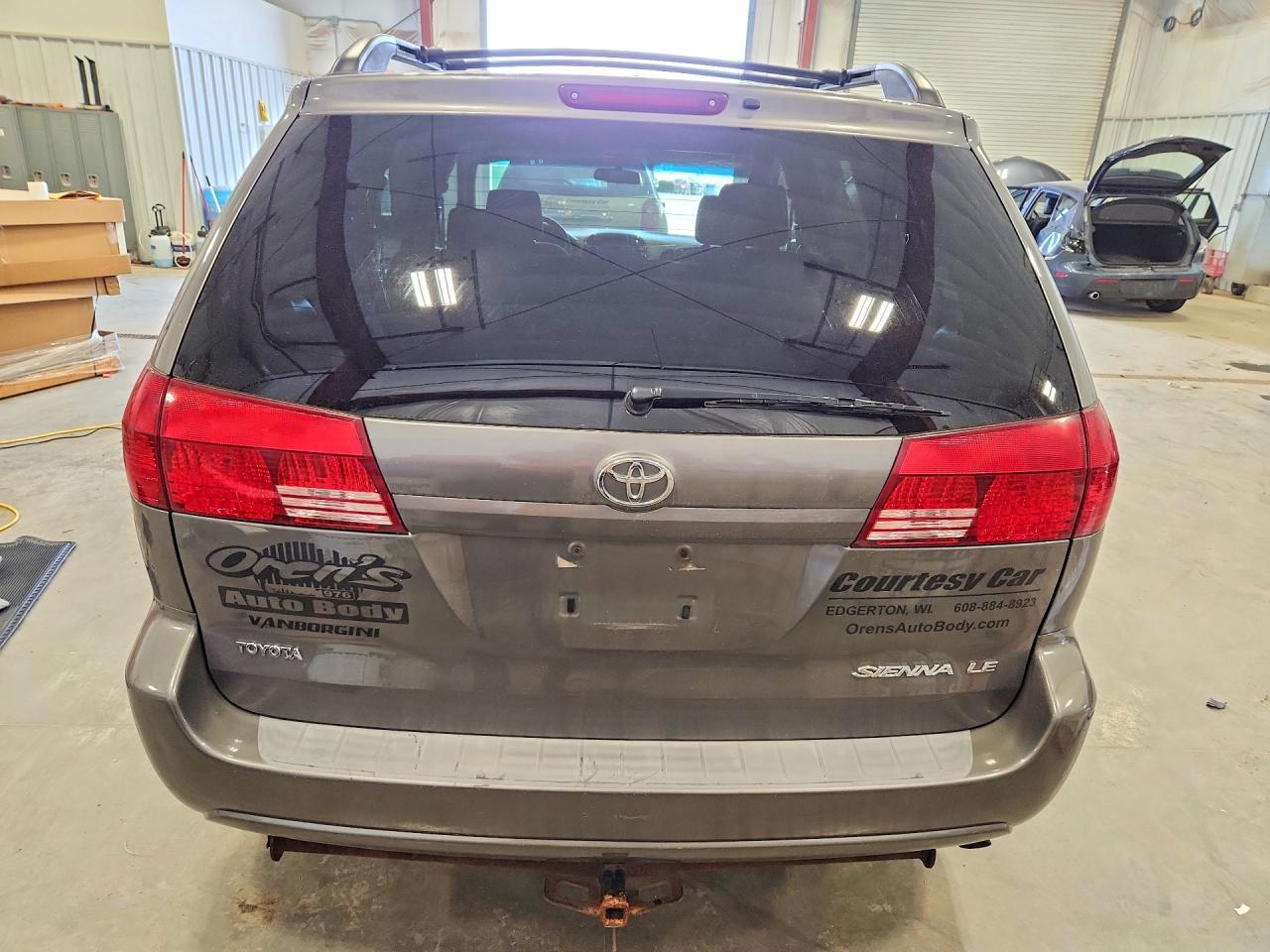 2005 Toyota Sienna Le 7 Passenger - Фото 6