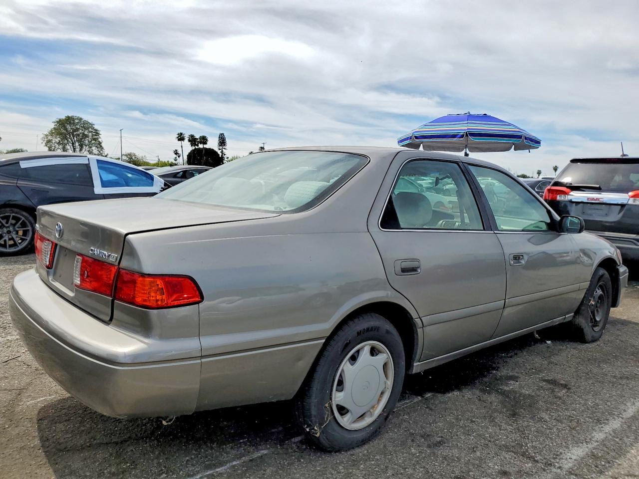 2000 Toyt Camry - Фото 3