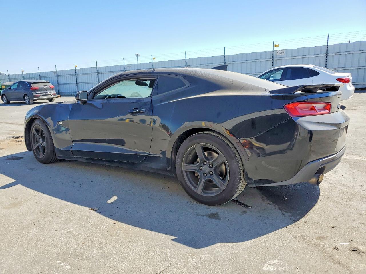 2016 Chevrolet Camaro Lt - Image 2