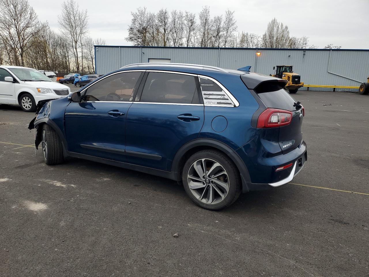 2017 Kia Niro Touring - Фото 2