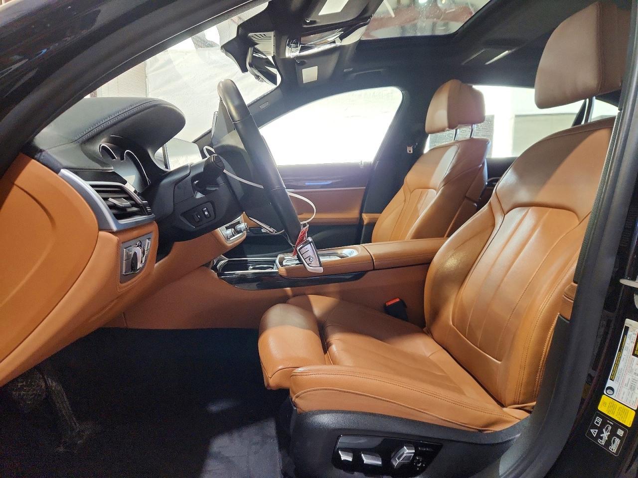 2018 BMW 750 Xi - Фото 7