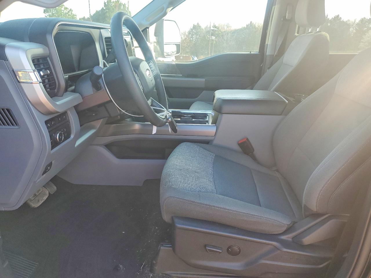2024 Ford F350 Super Duty - Фото 7