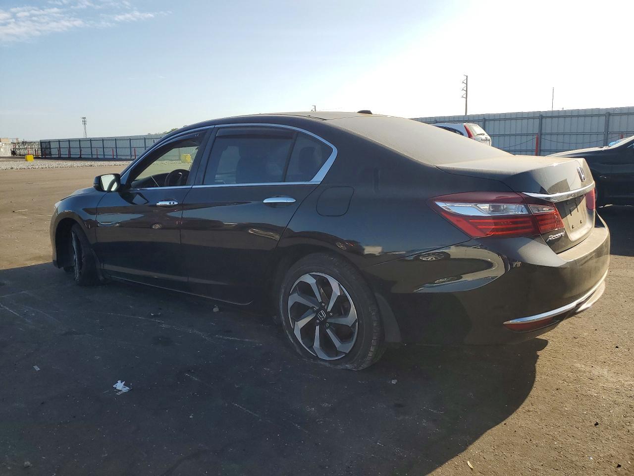 2016 Honda Accord Ex - Фото 2