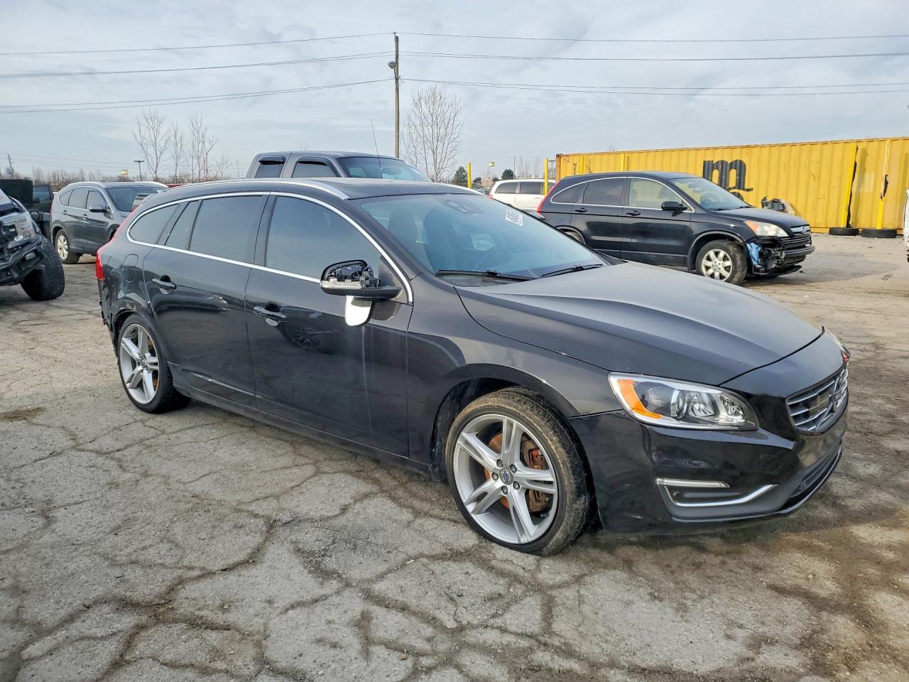2016 Volvo V60 Platinum - Фото 4