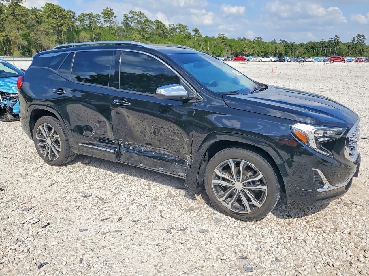 2018 GMC Terrain Denali - Image 4