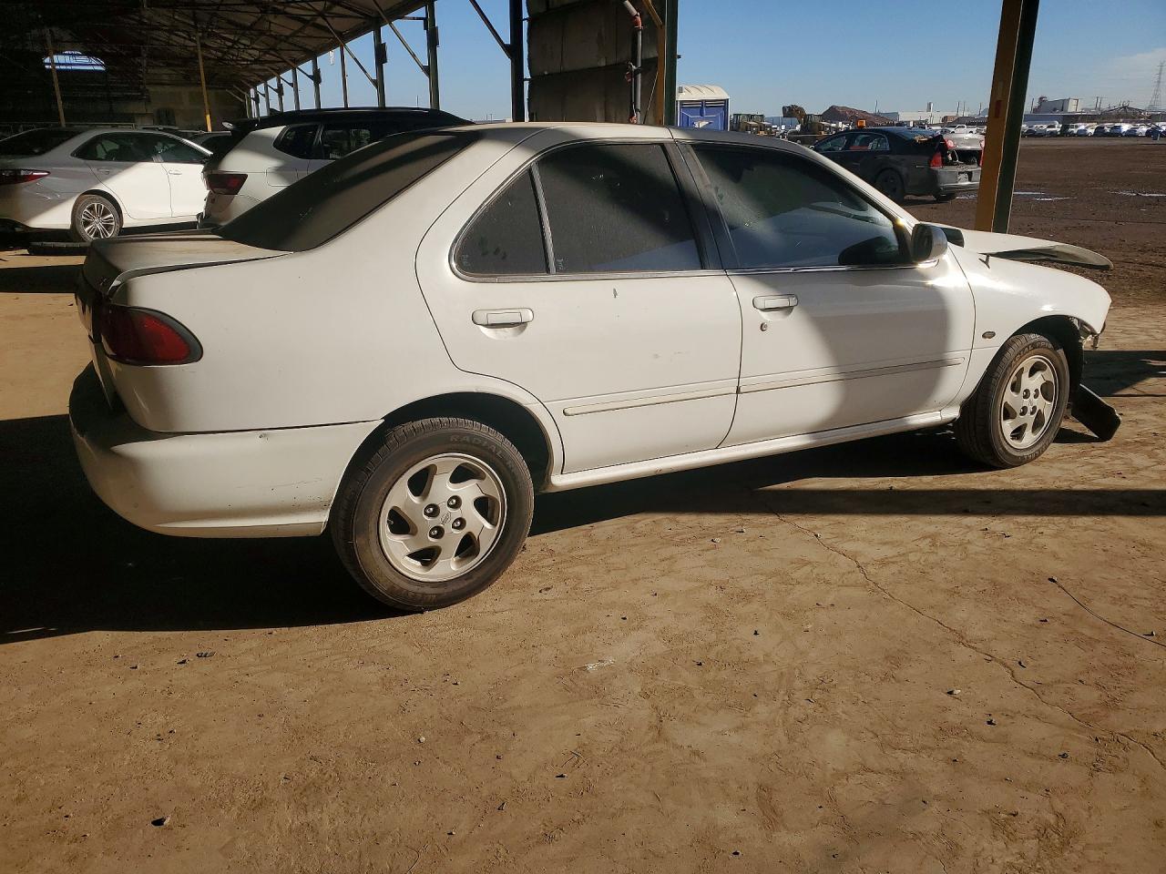1999 Nissan Sentra Xe - Фото 3