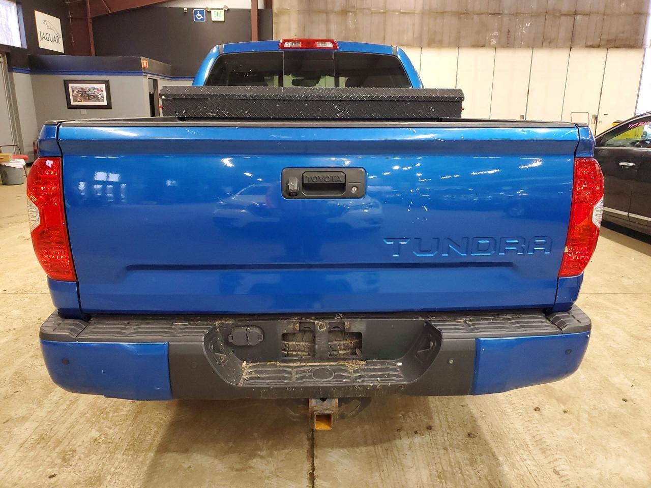 2018 Toyota Tundra Sr5 - Image 6