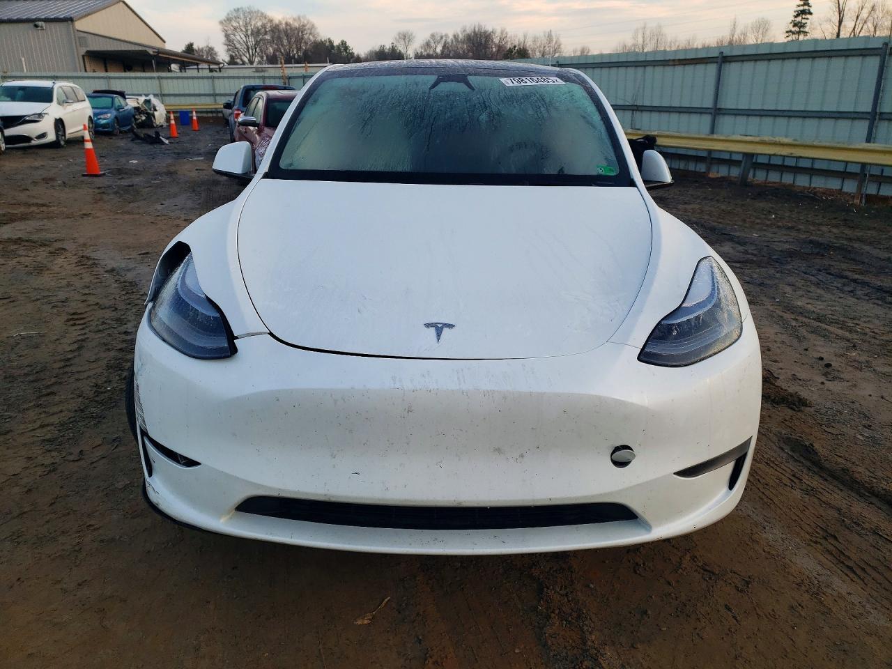 2024 Tesla Model Y - Фото 5