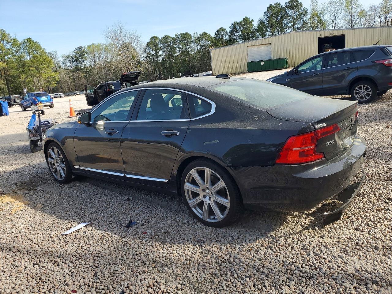2017 Volvo S90 T6 Inscription - Image 2