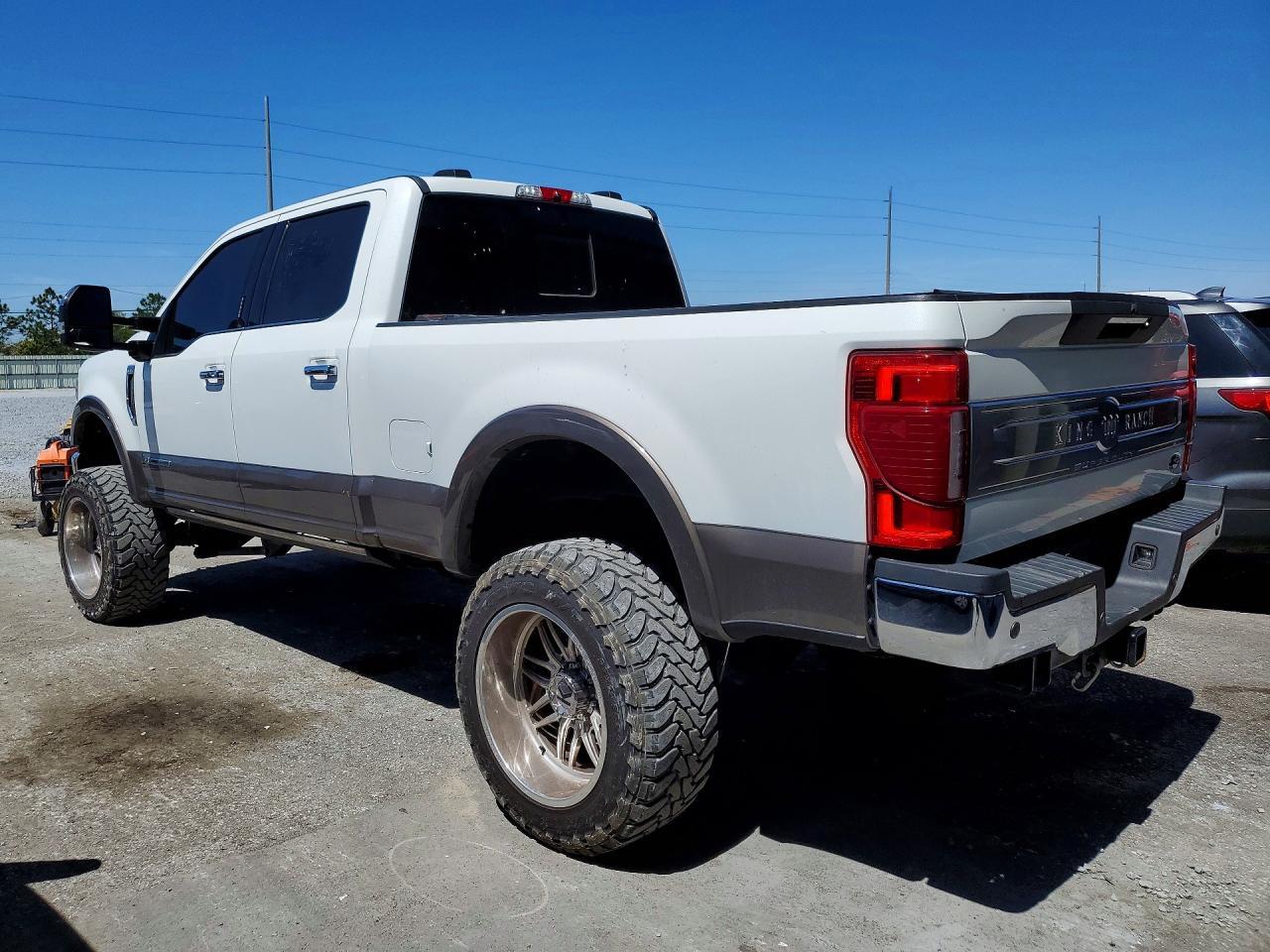 2022 Ford F350 Super Duty - Image 2