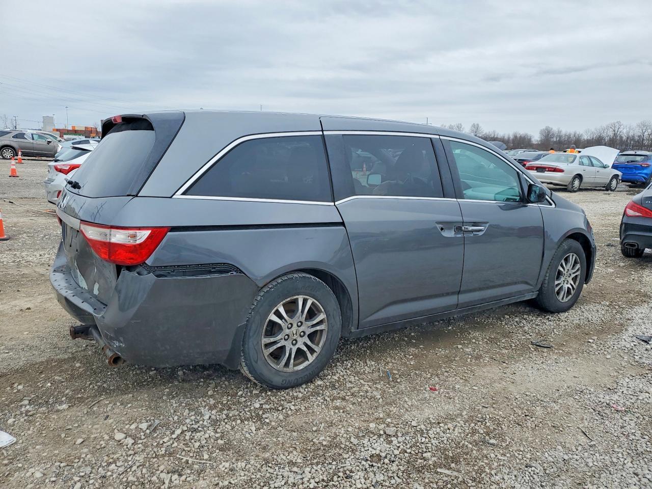 2013 Honda Odyssey Ex - Фото 3