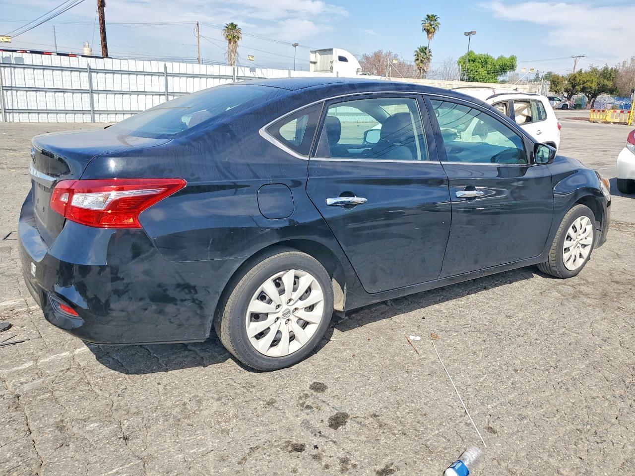 2019 Nissan Sentra S - Фото 3
