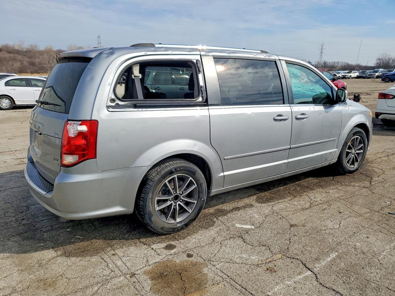 2017 Dodge Grand Caravan Sxt - Фото 3