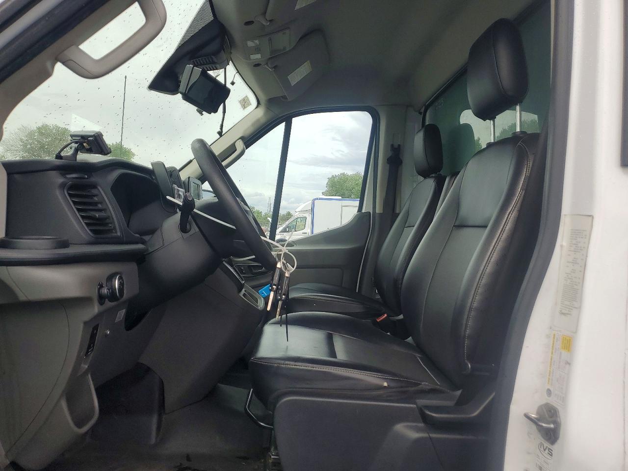 2021 Ford Transit Delivery Truck - Фото 7