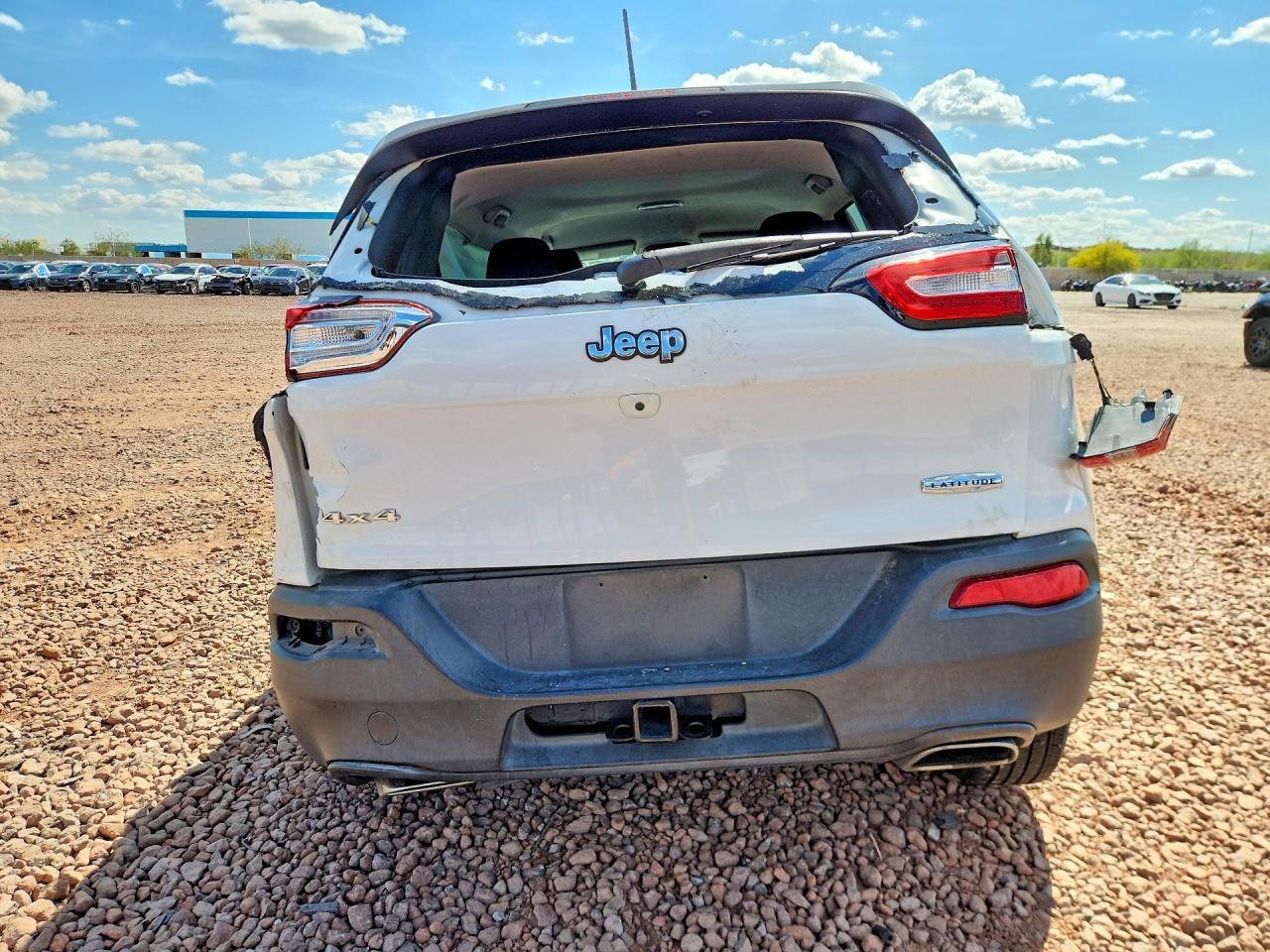 2017 Jeep Cherokee Latitude - Image 6