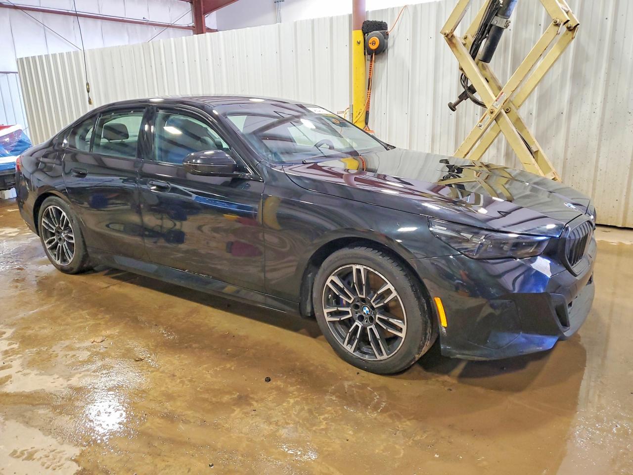 2025 BMW 540 Xi - Фото 4