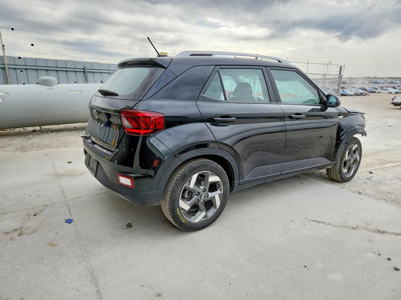 2024 Hyundai Venue Sel - Image 3