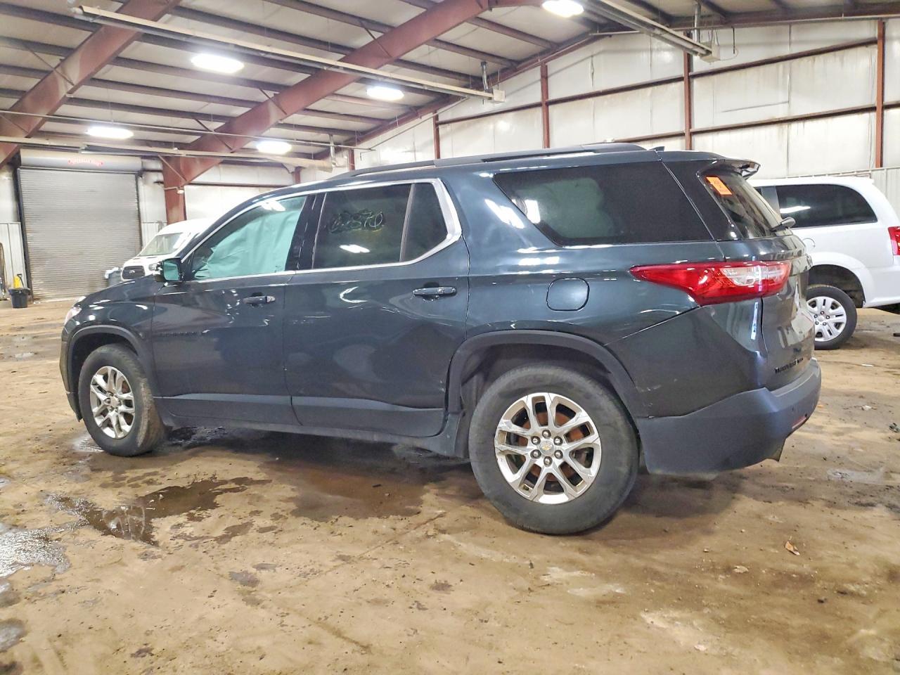 2019 Chevrolet Traverse Lt - Image 2
