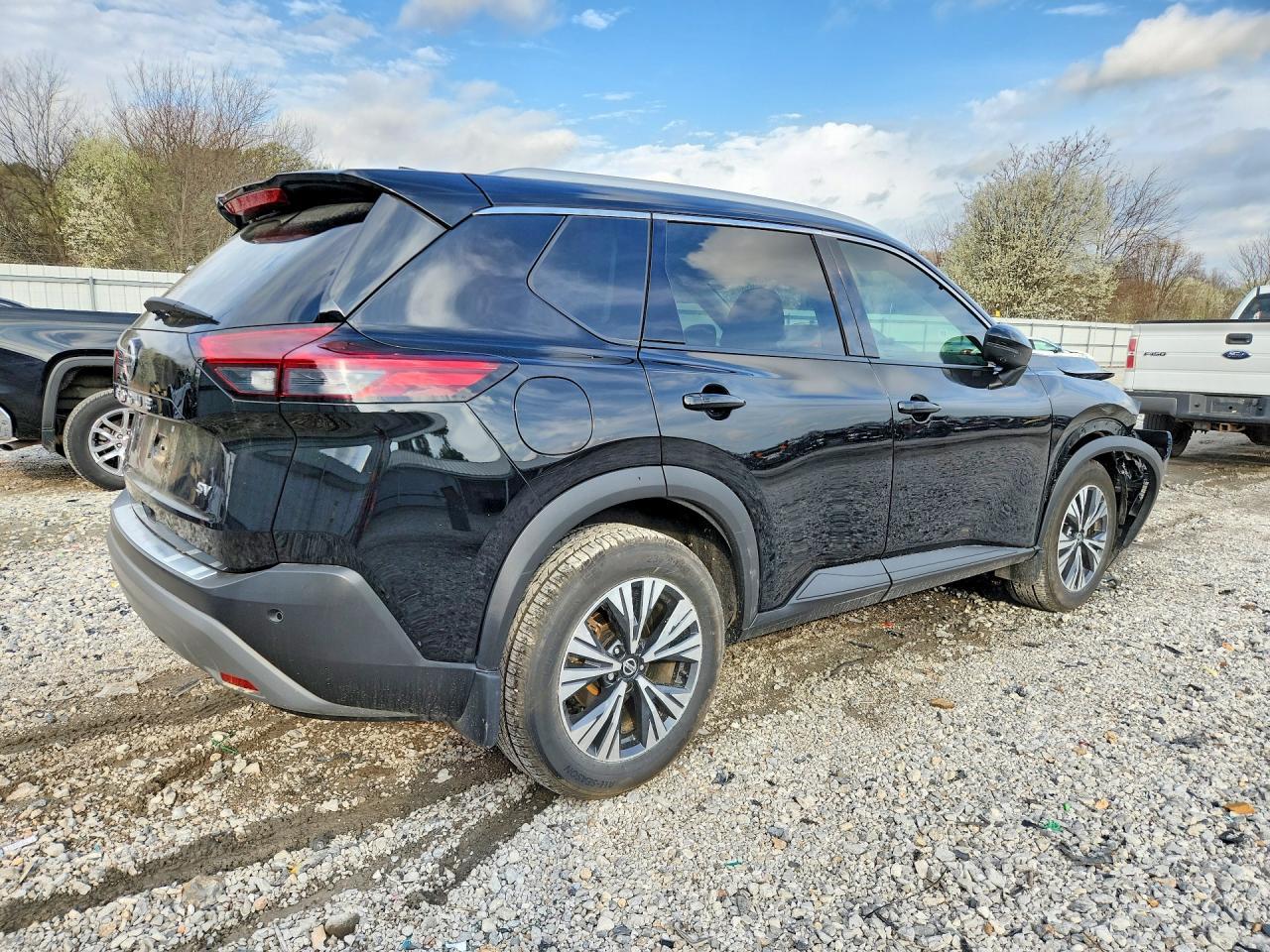 2021 Nissan Rogue Sv - Фото 3