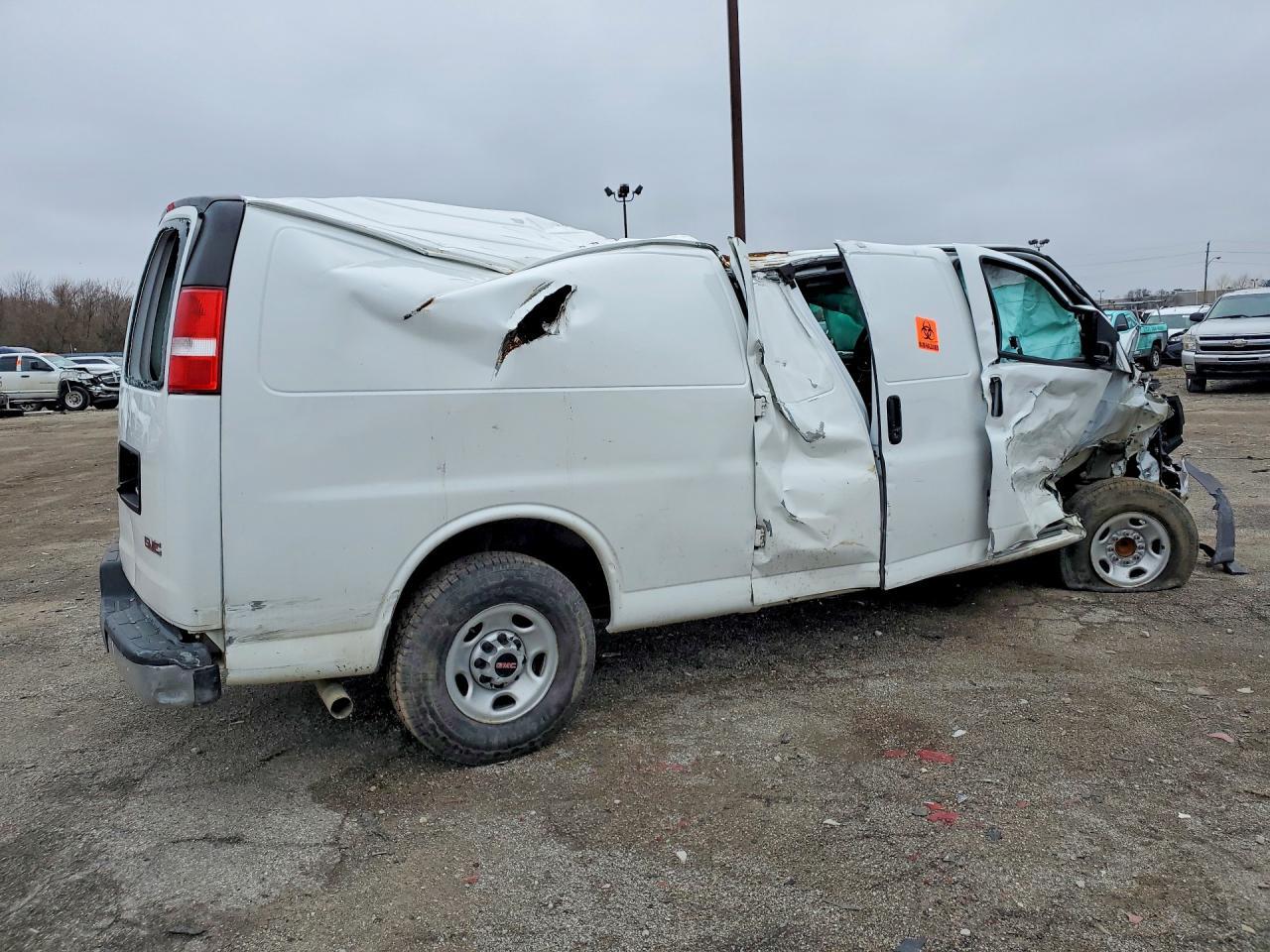 2021 GMC Savana 2500 Cargo Utility / Service Van - Image 3