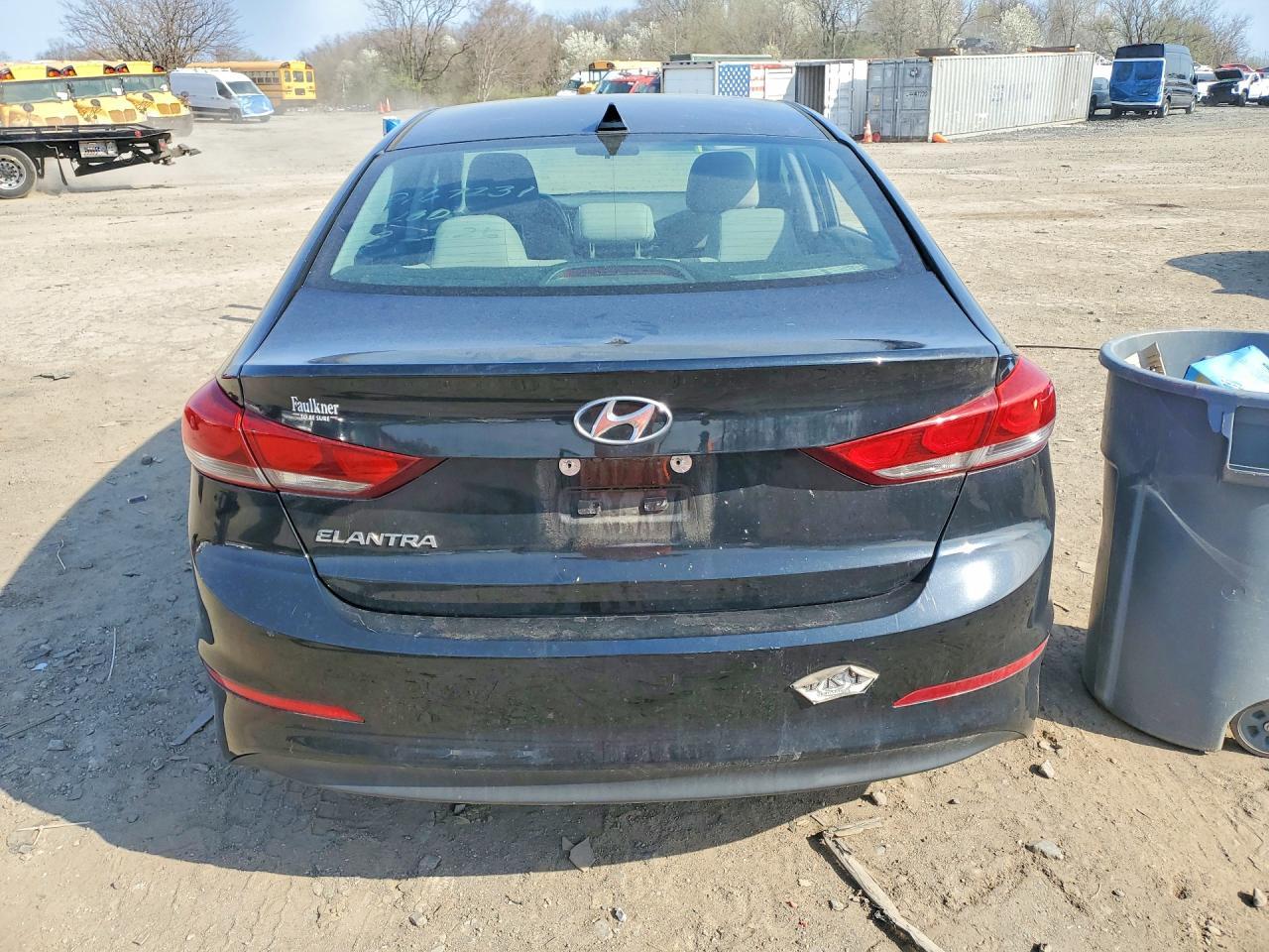 2017 Hyundai Elantra Se - Фото 6